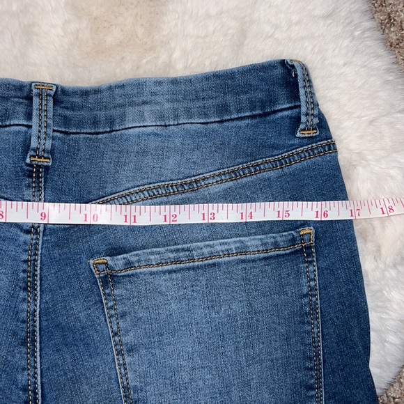 Women’s Jeans - Picture 10 of 10